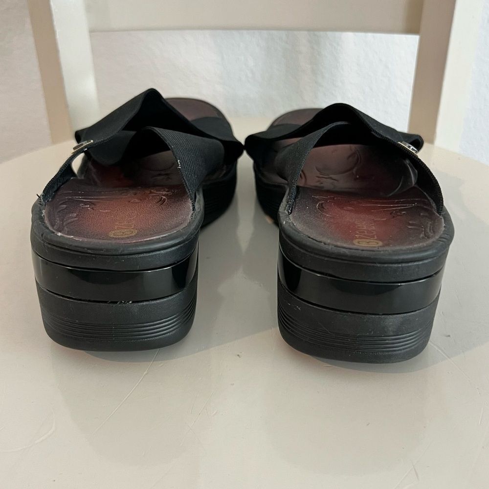 Bzees by LifeStride Women's Desire Wedge Sandal in Black Sz. 9W - Picture 5 of 11